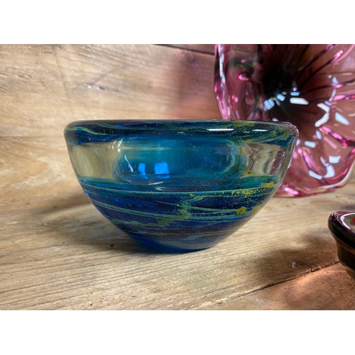 248 - Collection of Art Glass Bowls