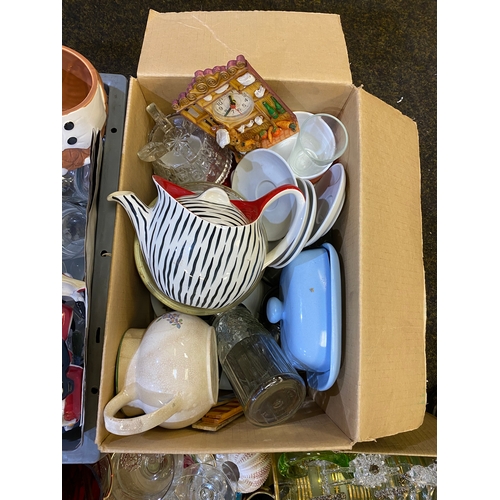 272 - 4x Boxes of Mixed Bric a Brac including Crystal and Mid Century Ceramic