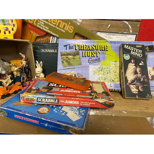 313 - Collection of Vintage Toys and Games