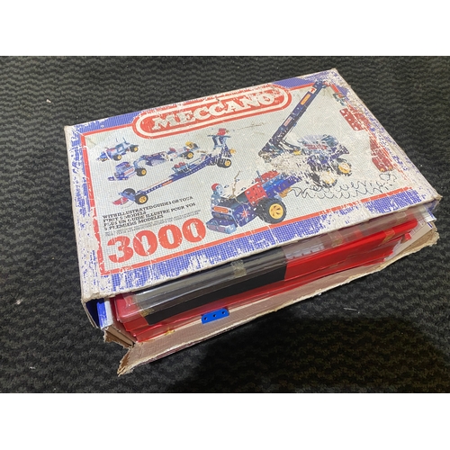 320 - Collection of Meccano