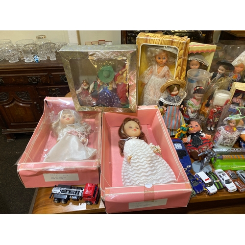 327 - Collection of Dolls and Toy Cars