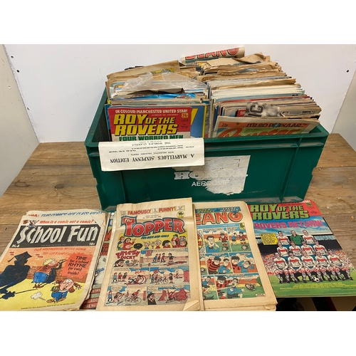 90 - Large Collection of Comics and Magazines