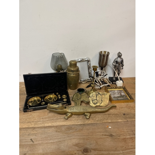 183 - Mixed items to include brass crocodile and scales