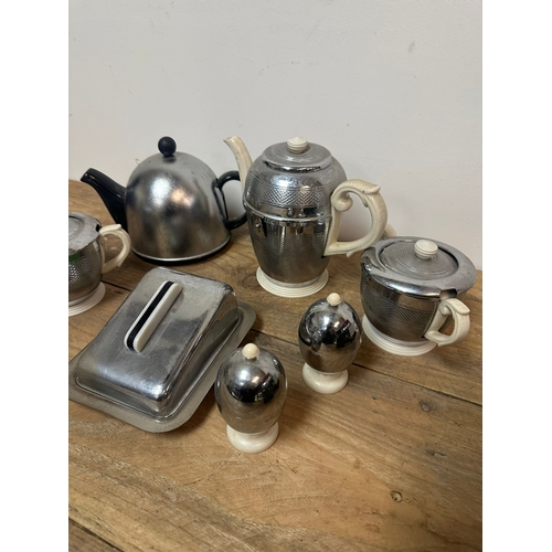 192 - Quantity of Metal Serveware