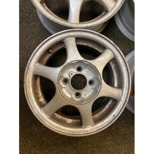 295 - Set of Classic Alloy Wheels 5.5Jx13 2H