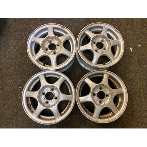 295 - Set of Classic Alloy Wheels 5.5Jx13 2H