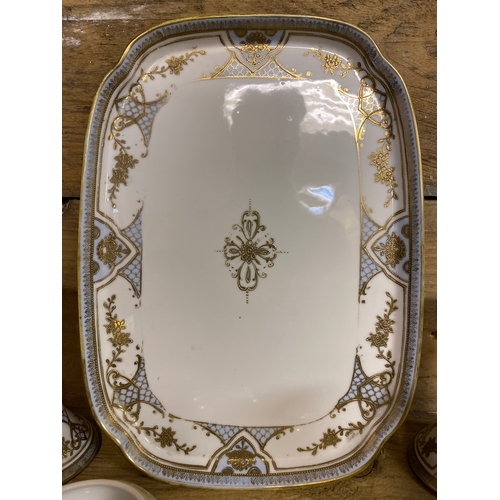 326 - Noritake Dressing Table Set