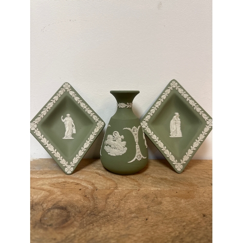 333 - Three pieces of green Wedgwood jasper ware