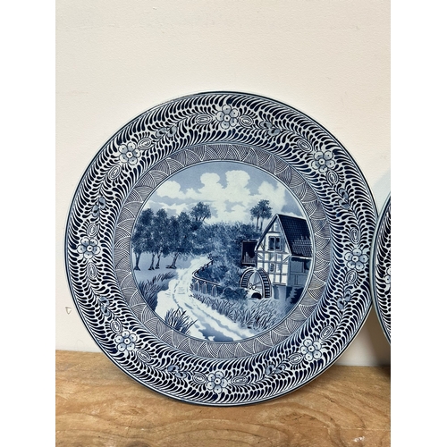 338 - Pair of Franz Anton Mehlem Bonn Blau Holland Wall Plates (27cm)