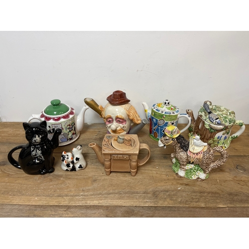 342 - Collection of novelty teapots