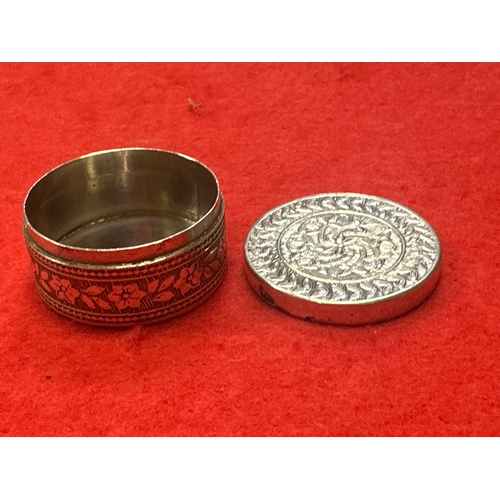 7 - 925 Silver pill / Snuff box 30.60g