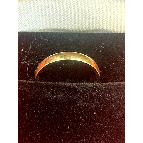 40 - 9ct gold wedding ring size N 1.70g