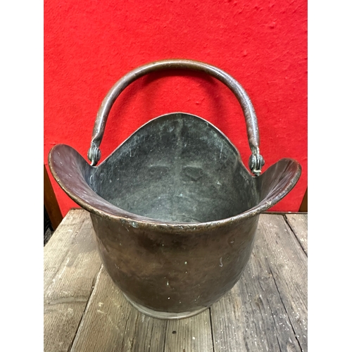 178 - Heavy antique copper coal bucket