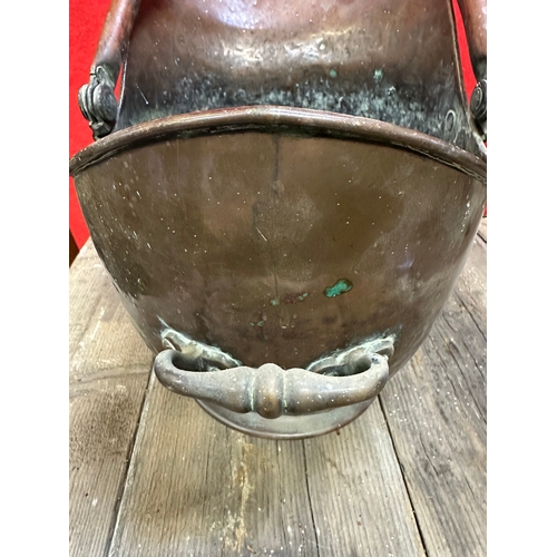 178 - Heavy antique copper coal bucket