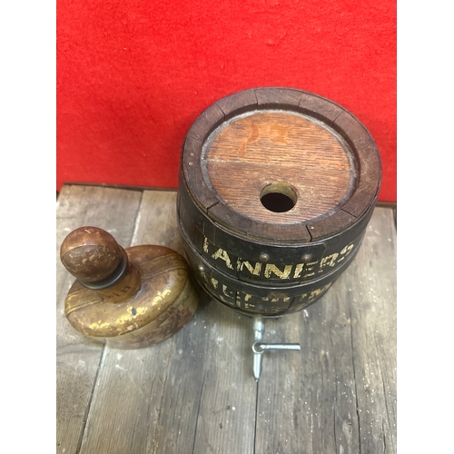 265 - Vintage oak Tanners sherry barrel and a old gin bottle with leather cover show a picture of old ship... 