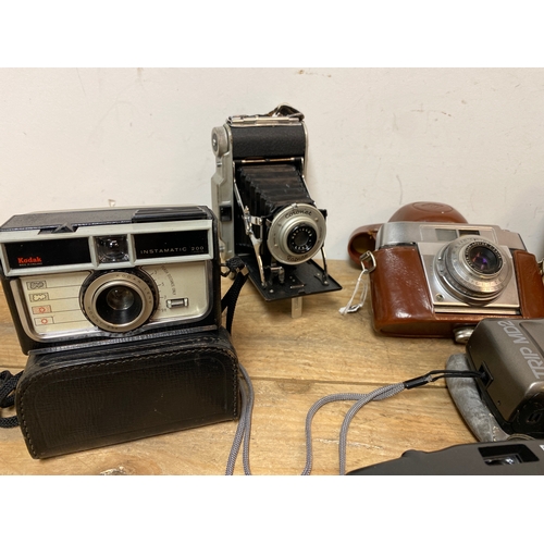 282 - Collection of Vintage Cameras