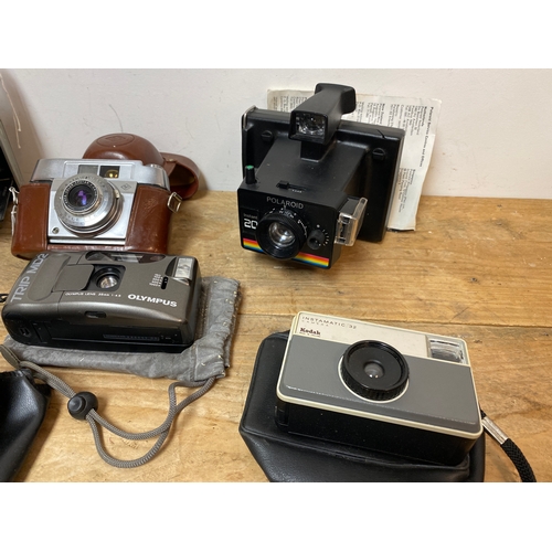 282 - Collection of Vintage Cameras