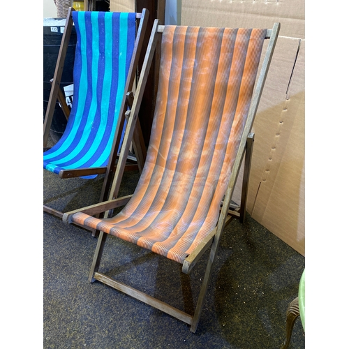 376 - Pair of Vintage Traditional Deck Chairs