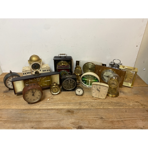 123 - Mixed Lot of Collectable Clocks to include Smiths