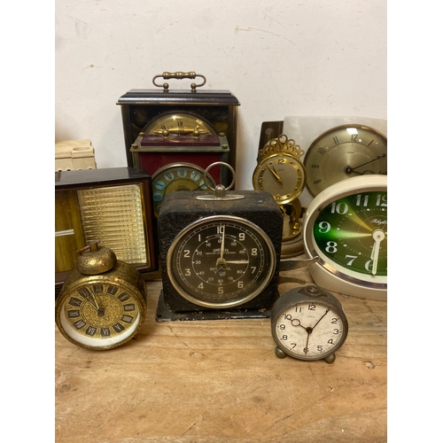 123 - Mixed Lot of Collectable Clocks to include Smiths