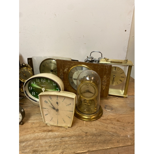 123 - Mixed Lot of Collectable Clocks to include Smiths