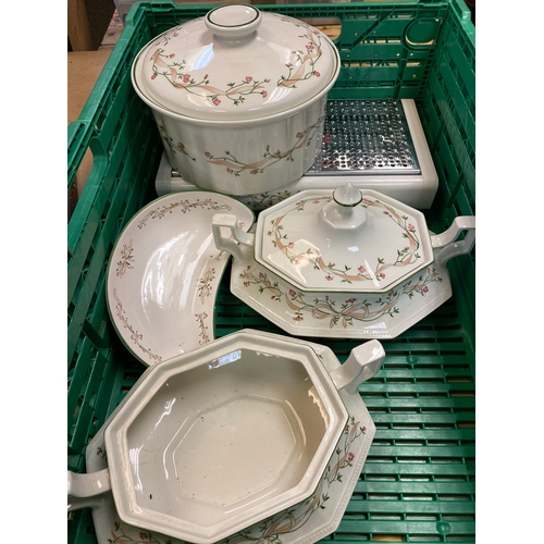 249 - 3 Trays of Eternal Beau Tableware by Johnson Brothers