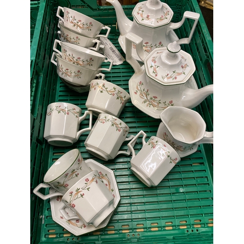 249 - 3 Trays of Eternal Beau Tableware by Johnson Brothers