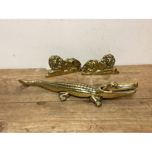 170 - Brass Crocodile & 2 x Brass Lions