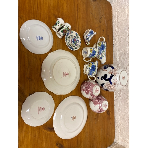 390 - Quantity of Masons China, Assorted Patterns including Vista, Regency and Paynsley