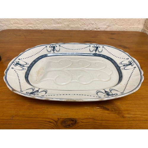 383 - C. Late 19th Century Mintons ‘Deva’ Ceramic Serving Dish with Feet