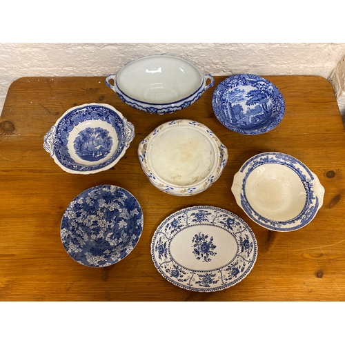 384 - Quantity of Vintage Blue and White Tableware, AF