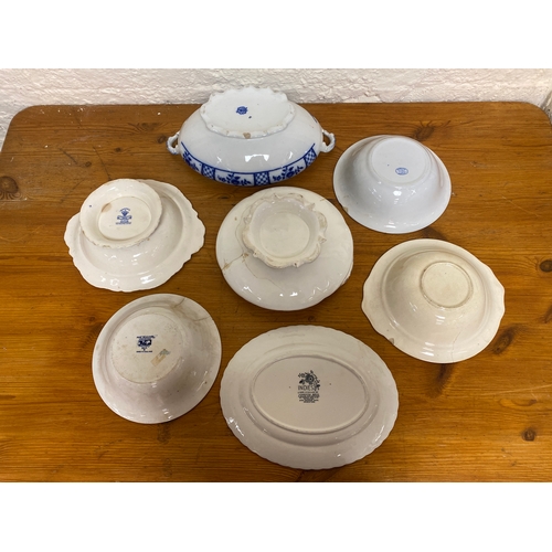 384 - Quantity of Vintage Blue and White Tableware, AF