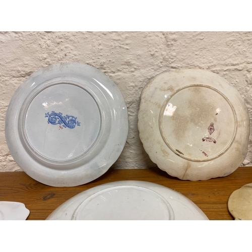 375 - Quantity of Vintage and Antique Plates to include 19th century Ridgway Japan Opaque Plate