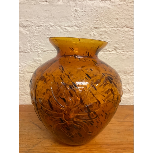 463 - Mixed collection of glass. Vase with butterfly design and tortoise shell colouring, Bonbon dish with... 