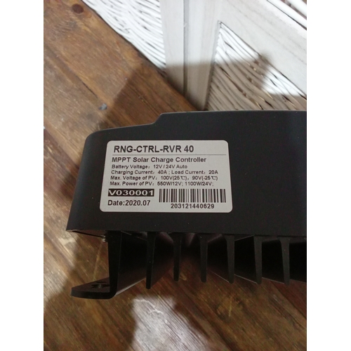 633 - Renogy Rover Li 40A MPPT Solar Charge Controller c/w Panel Connectors