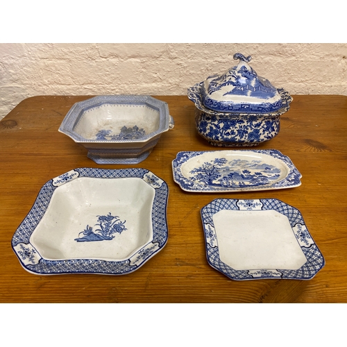 369 - Quantity of Blue and White Ceramics including 1840's Boronial Halls TJ & J Mayer Longport Serving Bo... 