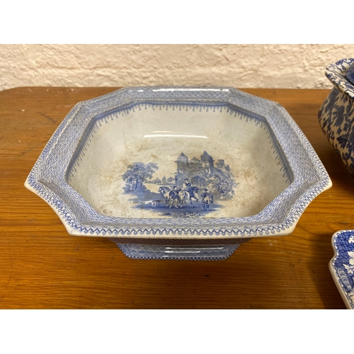 369 - Quantity of Blue and White Ceramics including 1840's Boronial Halls TJ & J Mayer Longport Serving Bo... 