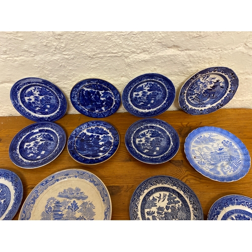 342 - Quantity of Willow Chinoiserie Pattern Plates and Saucers