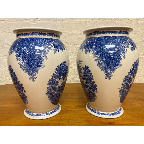 352 - Pair of Wedgwood Romantic England Windsor Castle 31cm Vases