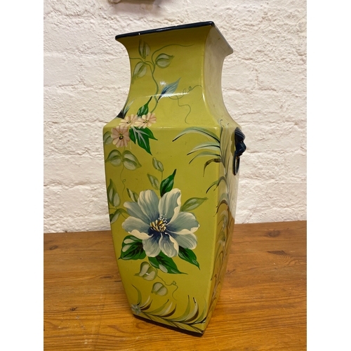 325 - 41cm Contemporary Floral Vase