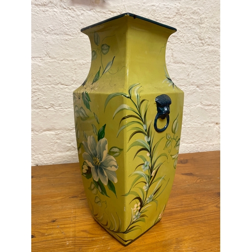 325 - 41cm Contemporary Floral Vase