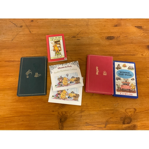 189 - Collection of vintage and modern Winnie the Pooh books