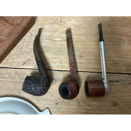 25 - Carved Wooden Pipe Rack complete with Pipes & Japanese Lucky Ashtray, Pipes include Bewlay Briarcut,... 