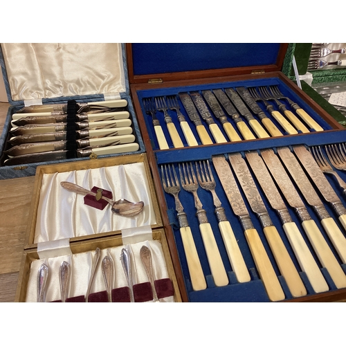 Boxed Collection of Flatware Cutlery Fish Knives & Forks EPNS & Chrome ...