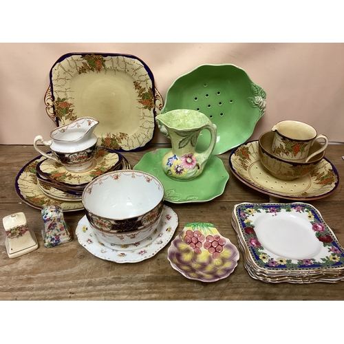 336 - Mixed Floral China to include Winton Ware, Burley Bacchus, James Elliot, Royal Winton, Avonware