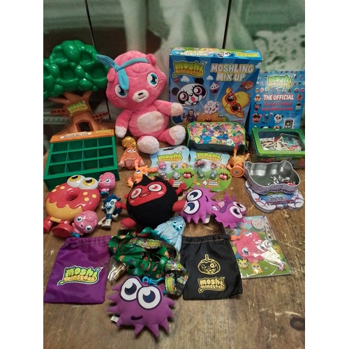 289 - Mixed collection of Moshi Monsters toys to include books, figurines, stationery, soft toys and much ... 