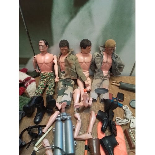 296 - Mixed lot of vintage Action man and accessories