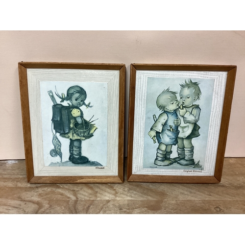 4 - 2 x Hummel Prints - 15 cm x 18 cm