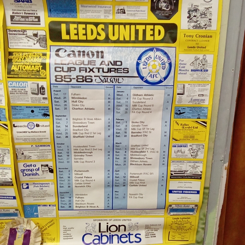 26 - Mixed collection of Leeds United Football memorabilia to include mugs. Programme's from 1980's also ... 