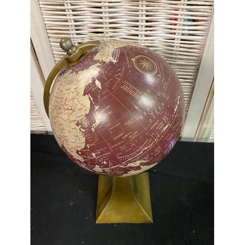 44 - Large globe